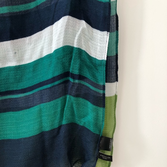 Striped Ann Taylor Scarf 72 x 42 - Picture 2 of 5
